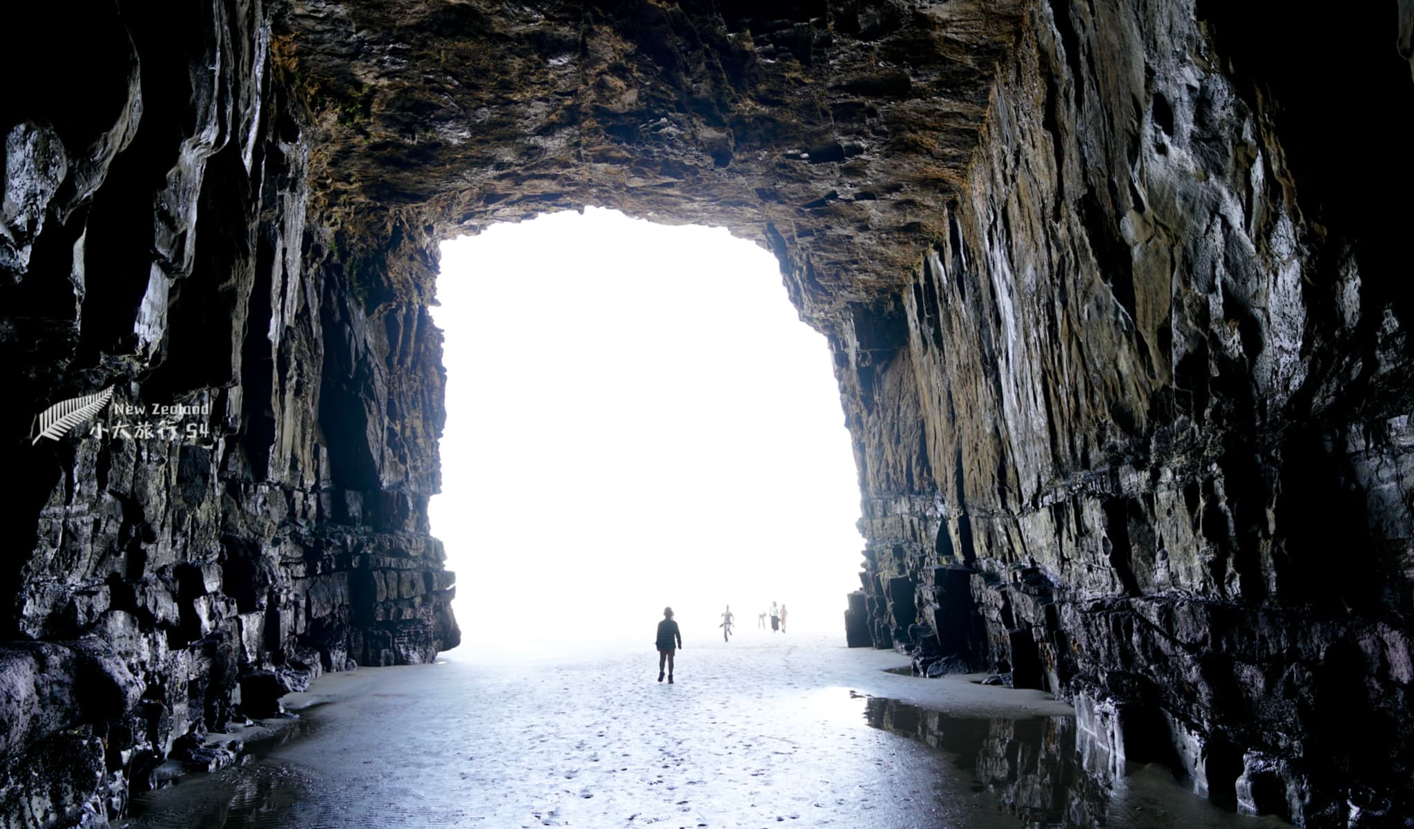 大教堂洞穴要趁退潮时进入