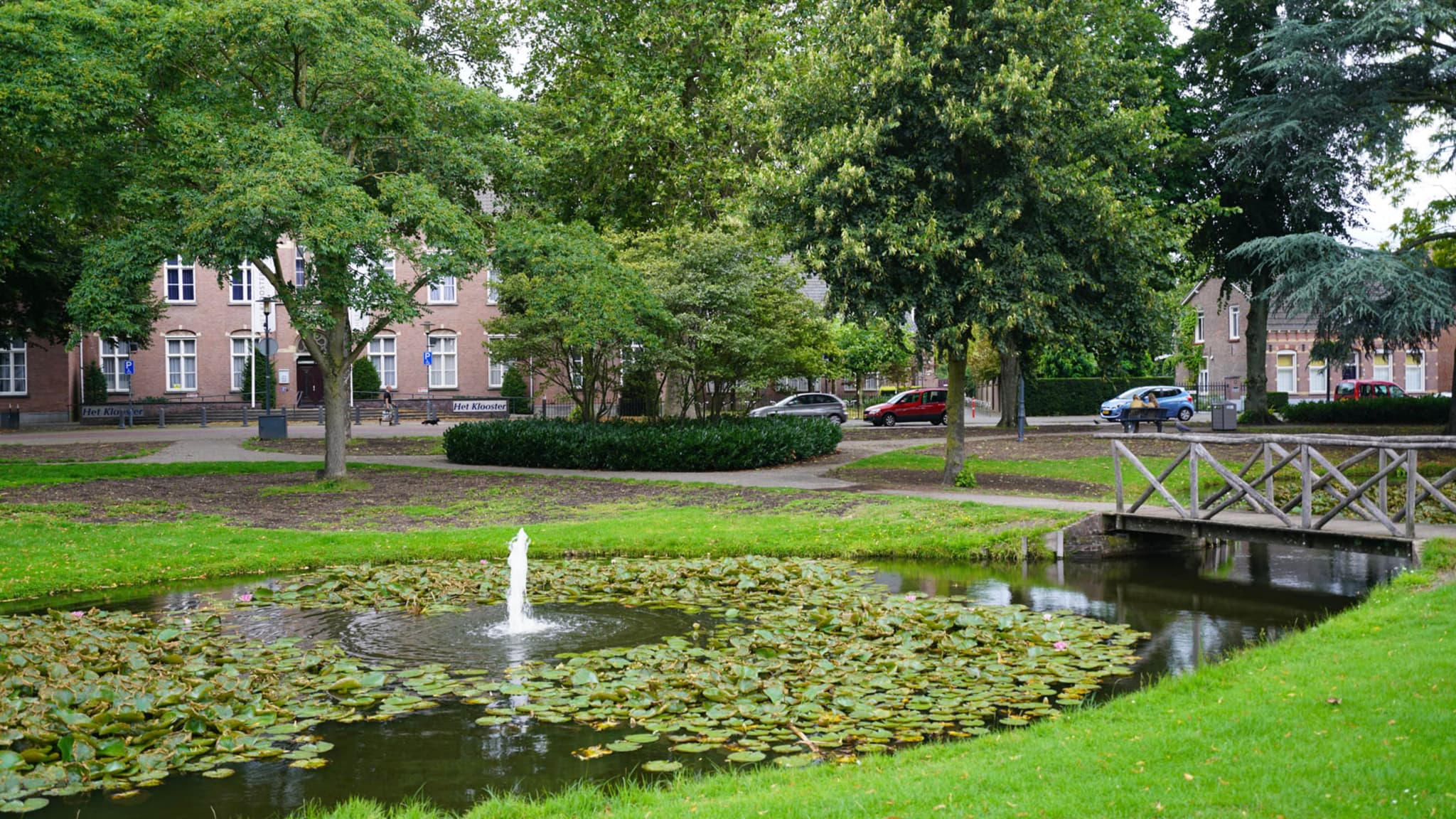 让莫奈狂喜的梵高村的公园