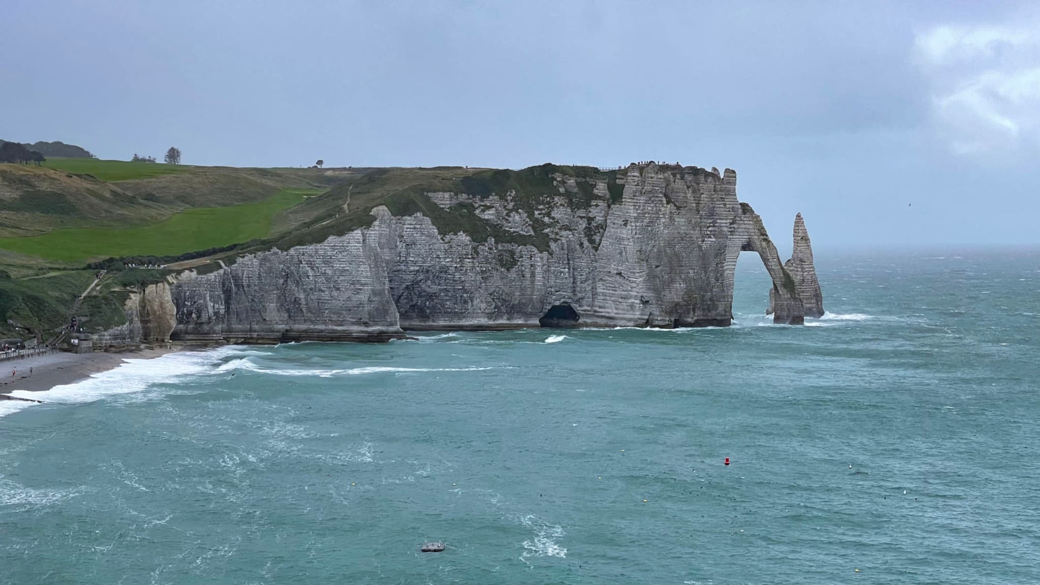 象鼻山之薄暮冥冥阴风怒号