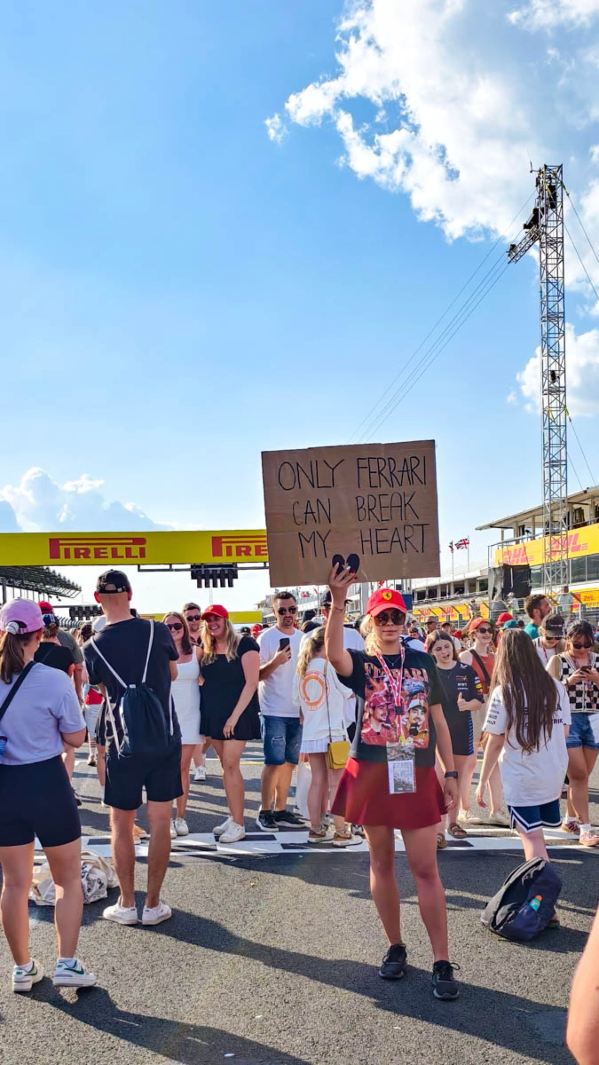 "开心"的法拉利车迷